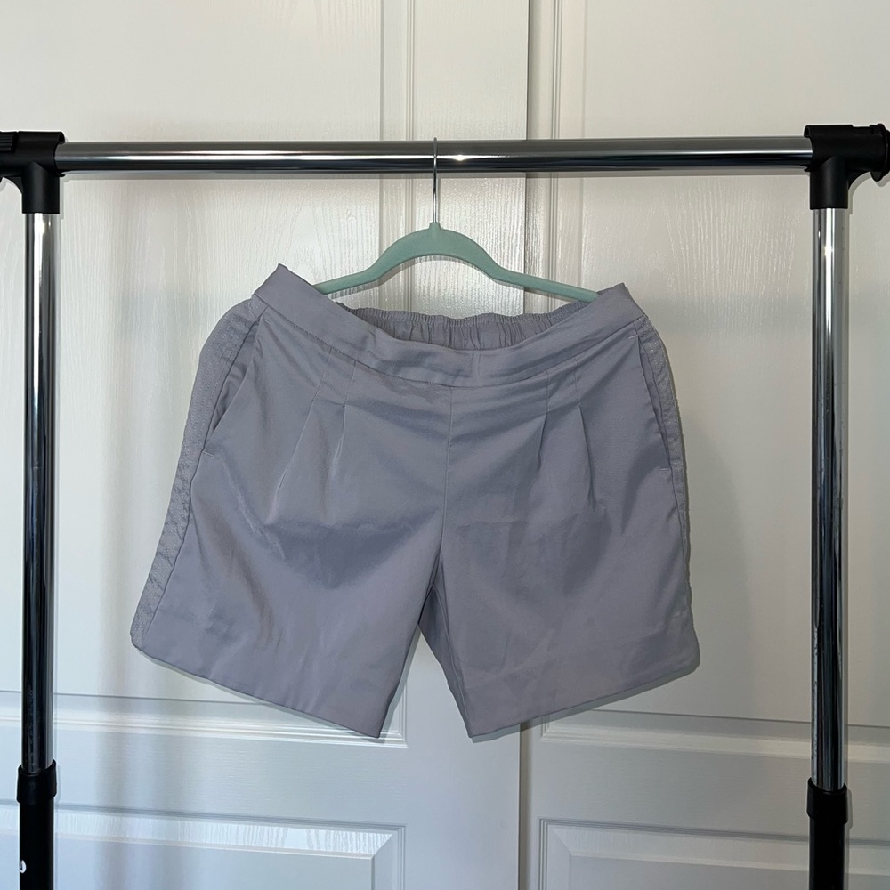 Gray nike shorts